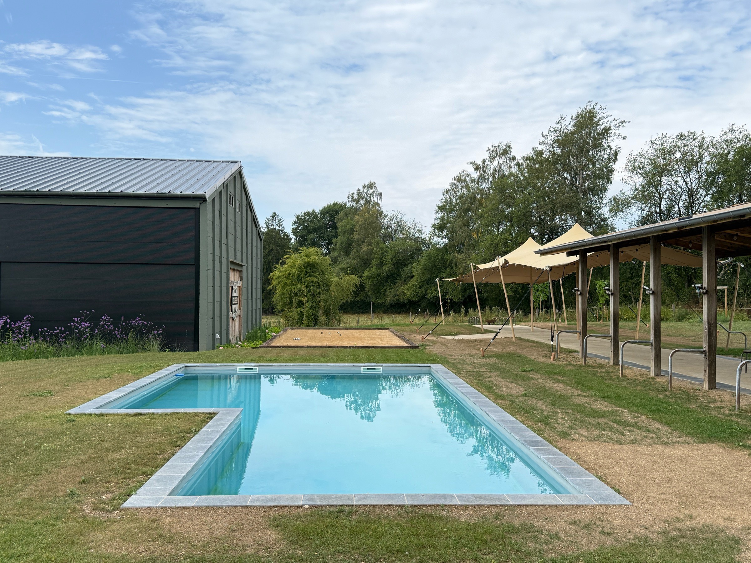 Roadster Lodge & Padel Club